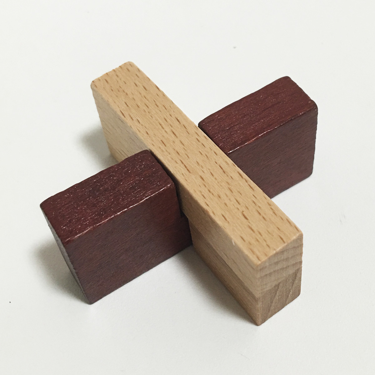 Wood Puzzle「クロス・ネオ（コンビカラー）」の組み立て方と分解方法